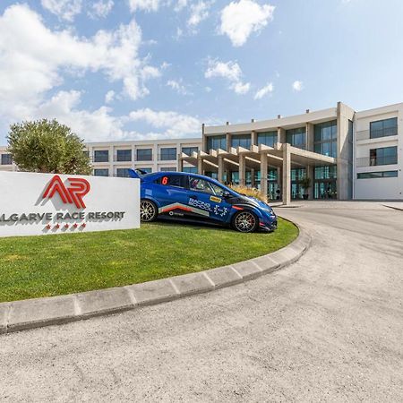 Algarve Race Resort - Hotel Montes de Cima エクステリア 写真