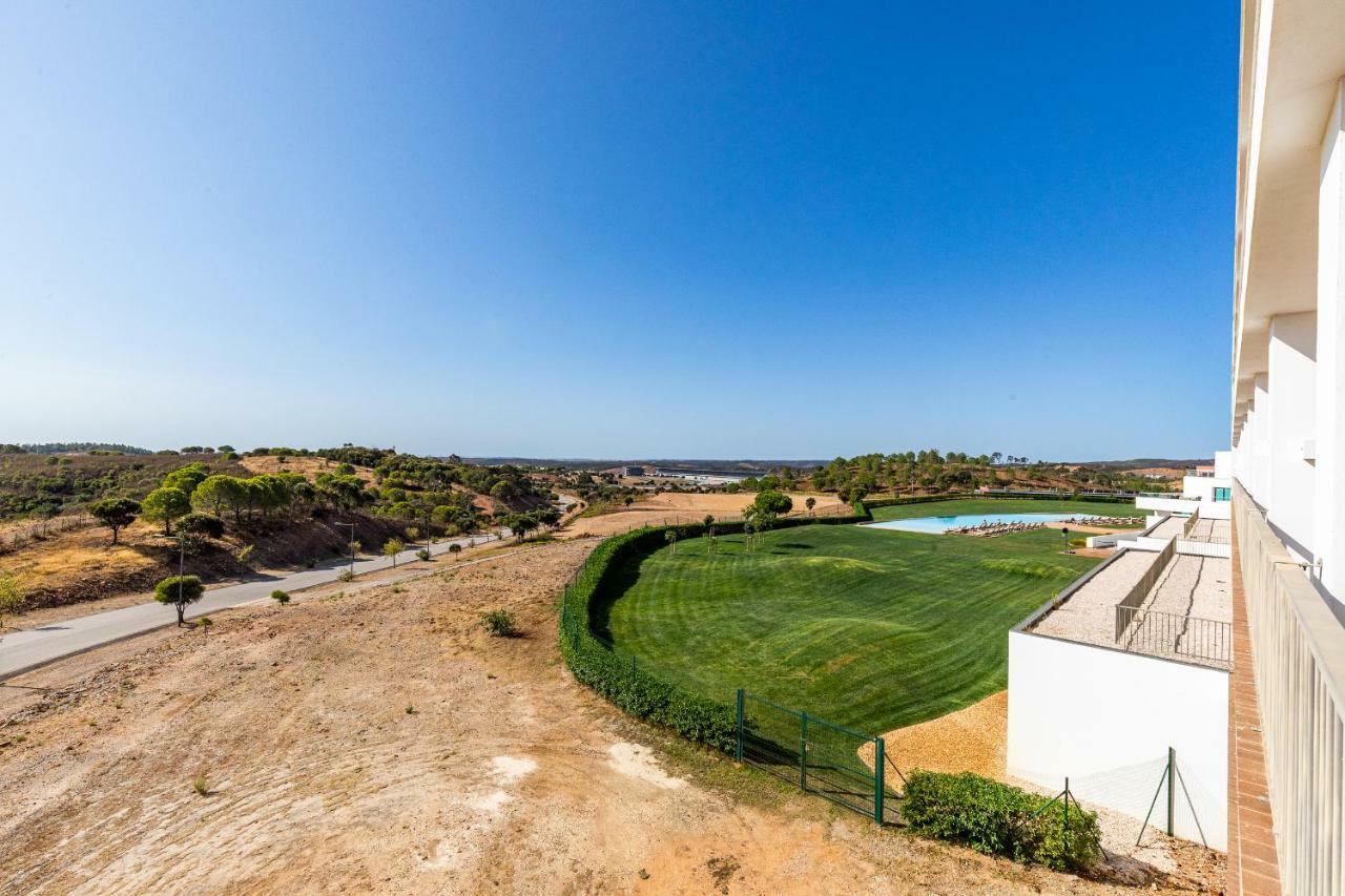 Algarve Race Resort - Hotel Montes de Cima エクステリア 写真