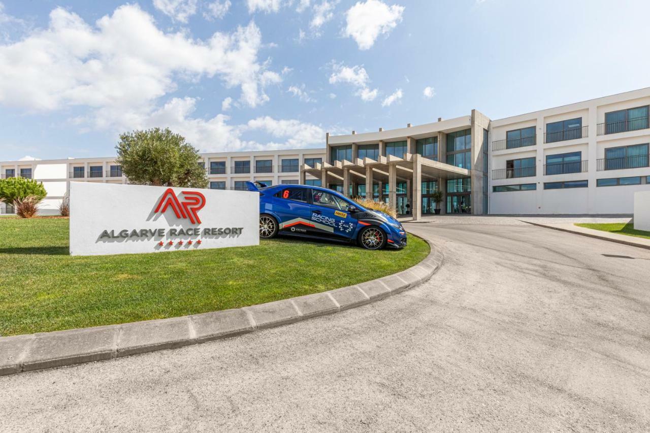 Algarve Race Resort - Hotel Montes de Cima エクステリア 写真