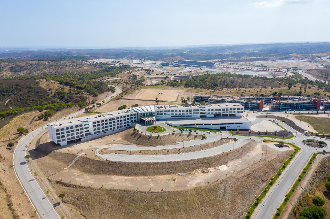 Algarve Race Resort - Hotel Montes de Cima エクステリア 写真