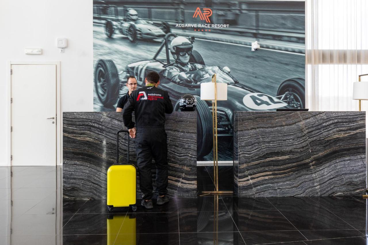 Algarve Race Resort - Hotel Montes de Cima エクステリア 写真